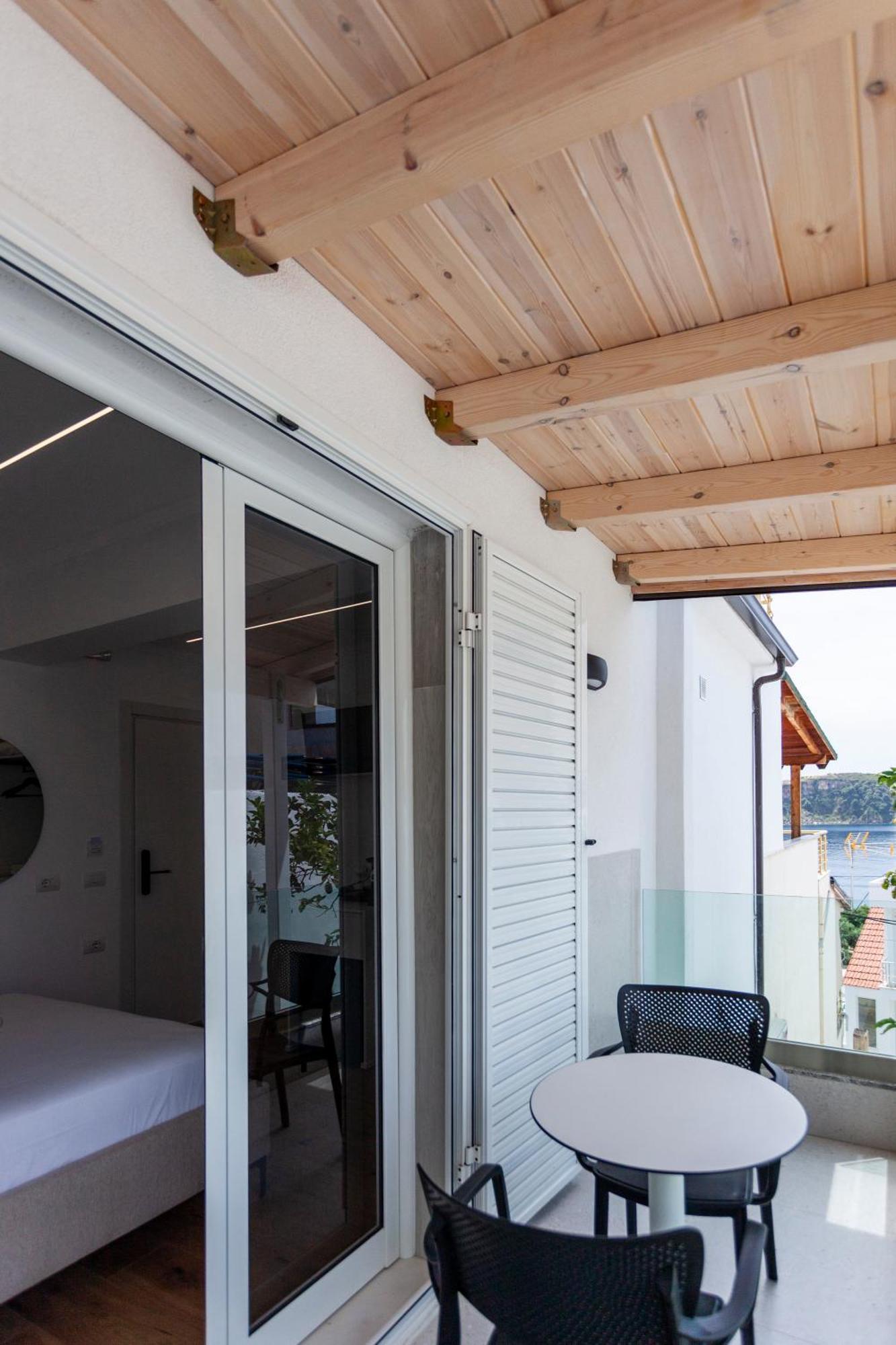 Ionio Rooms Himarë Exterior foto